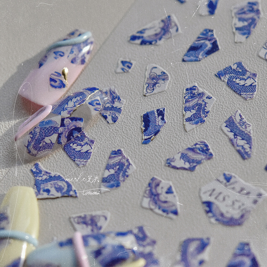 Blue and White Porcelain Drago - Nail Art France 评论和价格