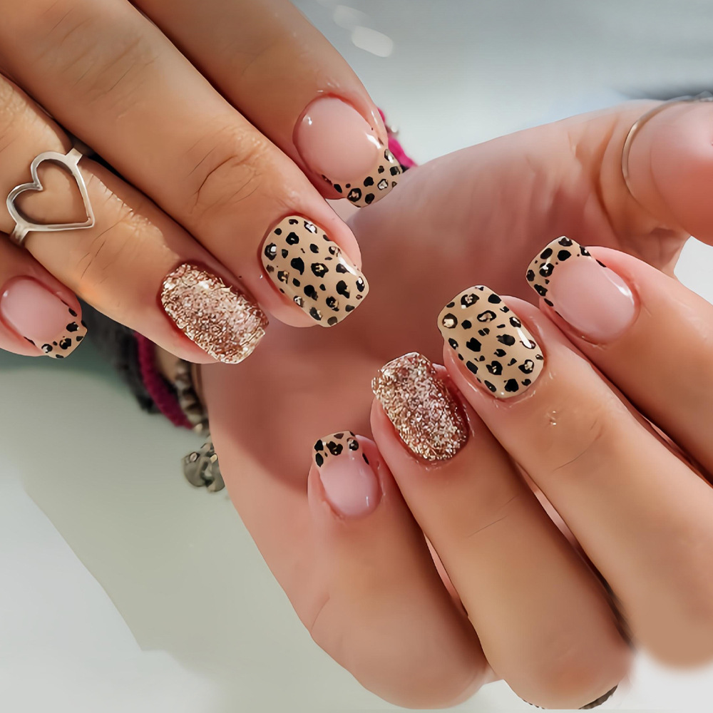 Short long fake nails for wome - Nail Art Aesthetic 评论和价格