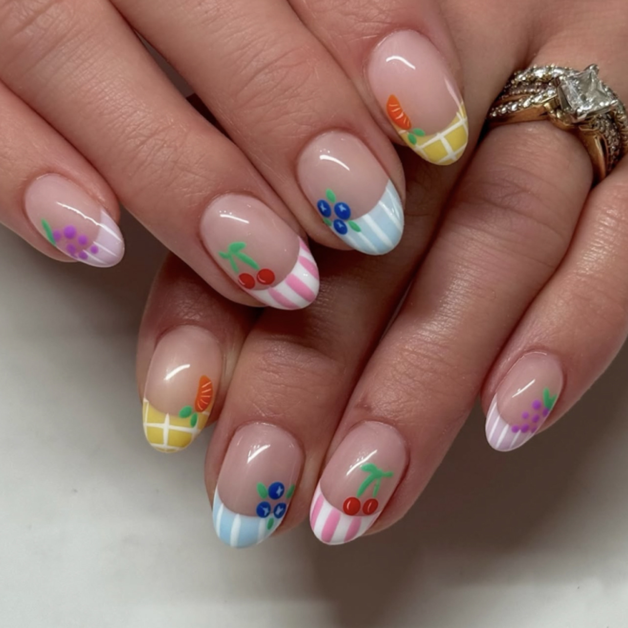 24Pcs Simple Almond Nails Tips - Nail Art Aesthetic 评论和价格